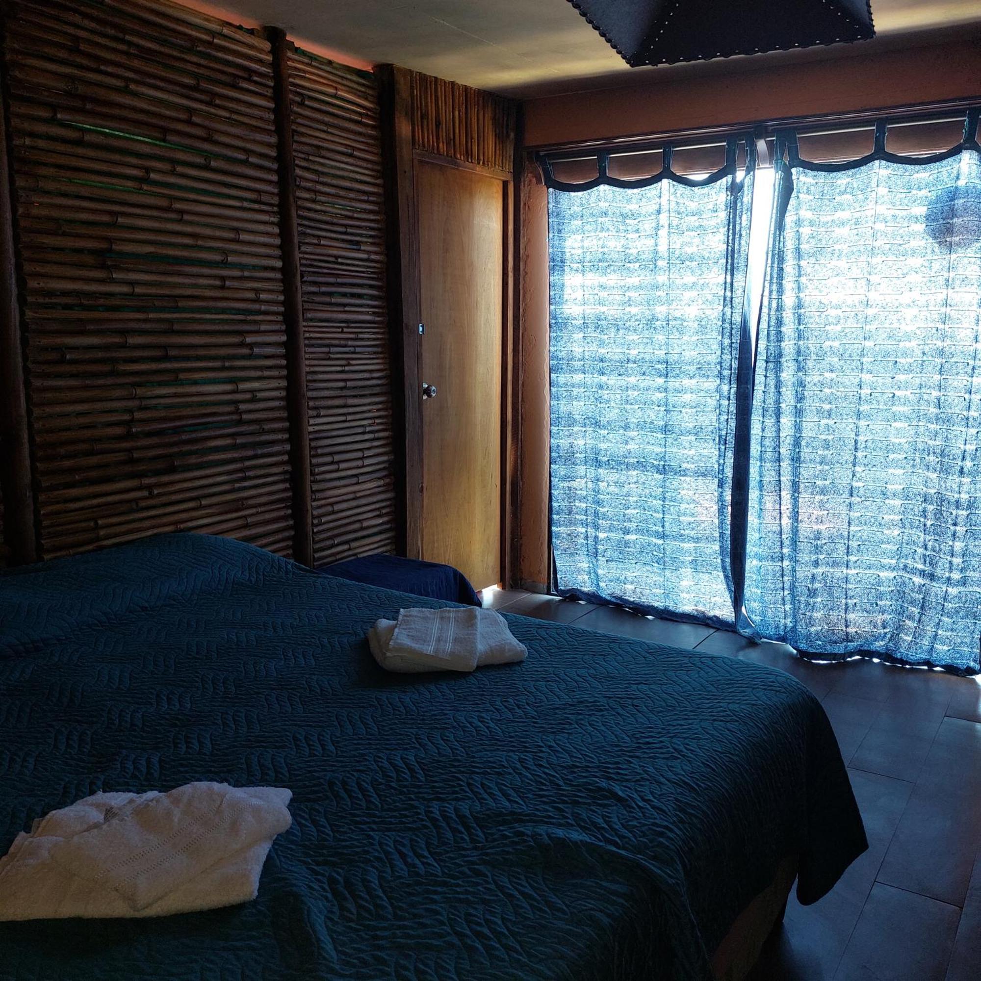 Casa Amarilla Con Jacuzzi Villa ปุนตาเดลดีอาโบล ภายนอก รูปภาพ