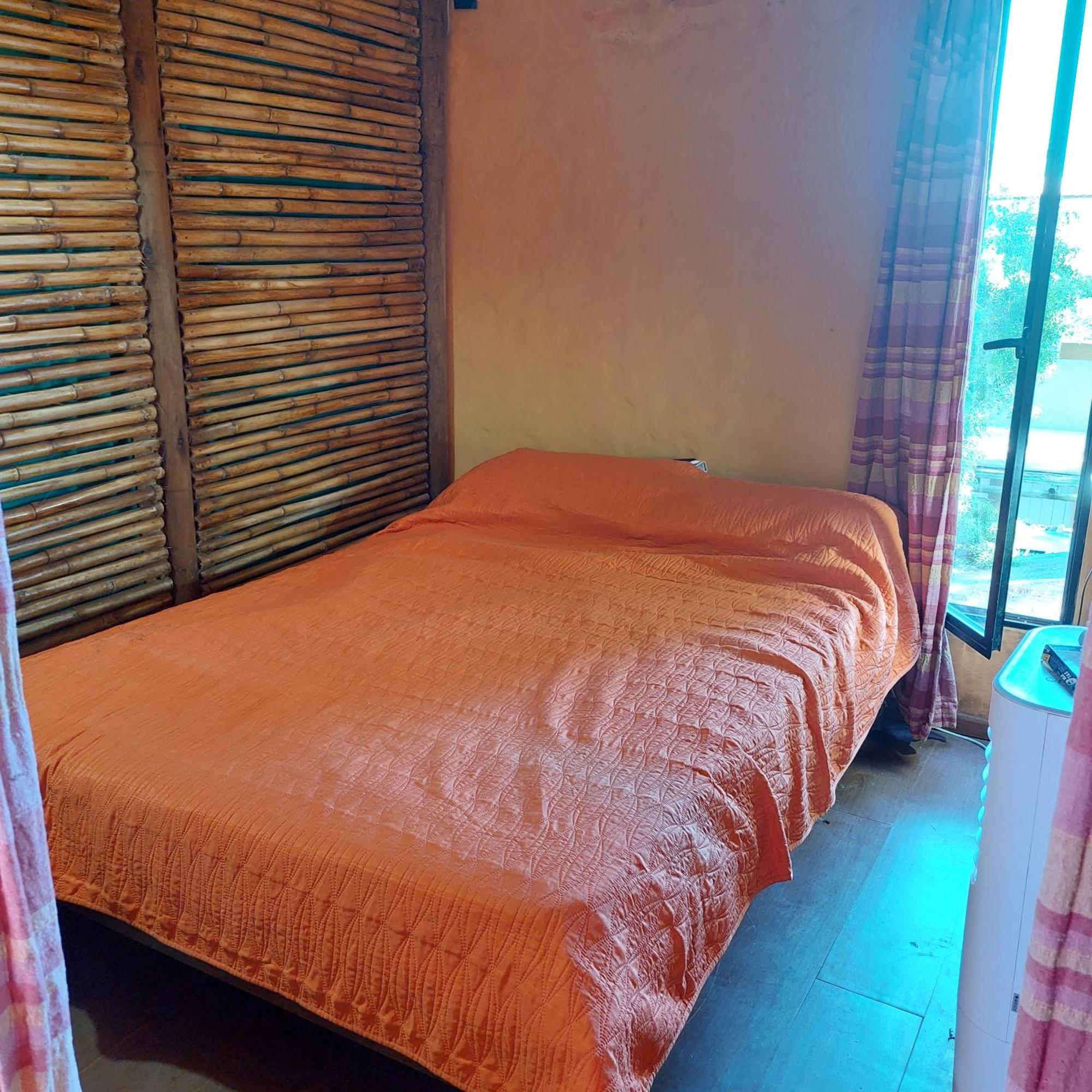 Casa Amarilla Con Jacuzzi Villa ปุนตาเดลดีอาโบล ภายนอก รูปภาพ