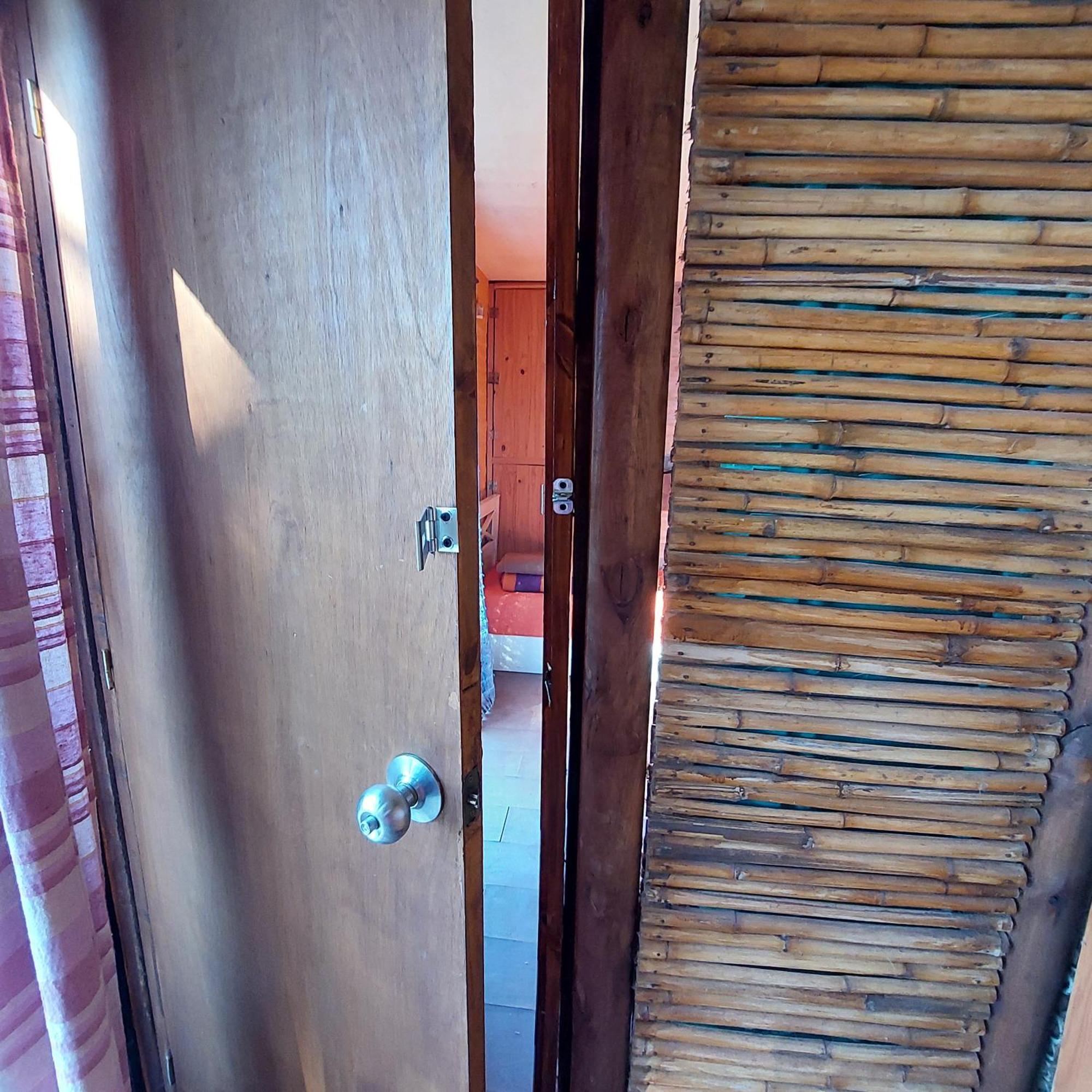 Casa Amarilla Con Jacuzzi Villa ปุนตาเดลดีอาโบล ภายนอก รูปภาพ