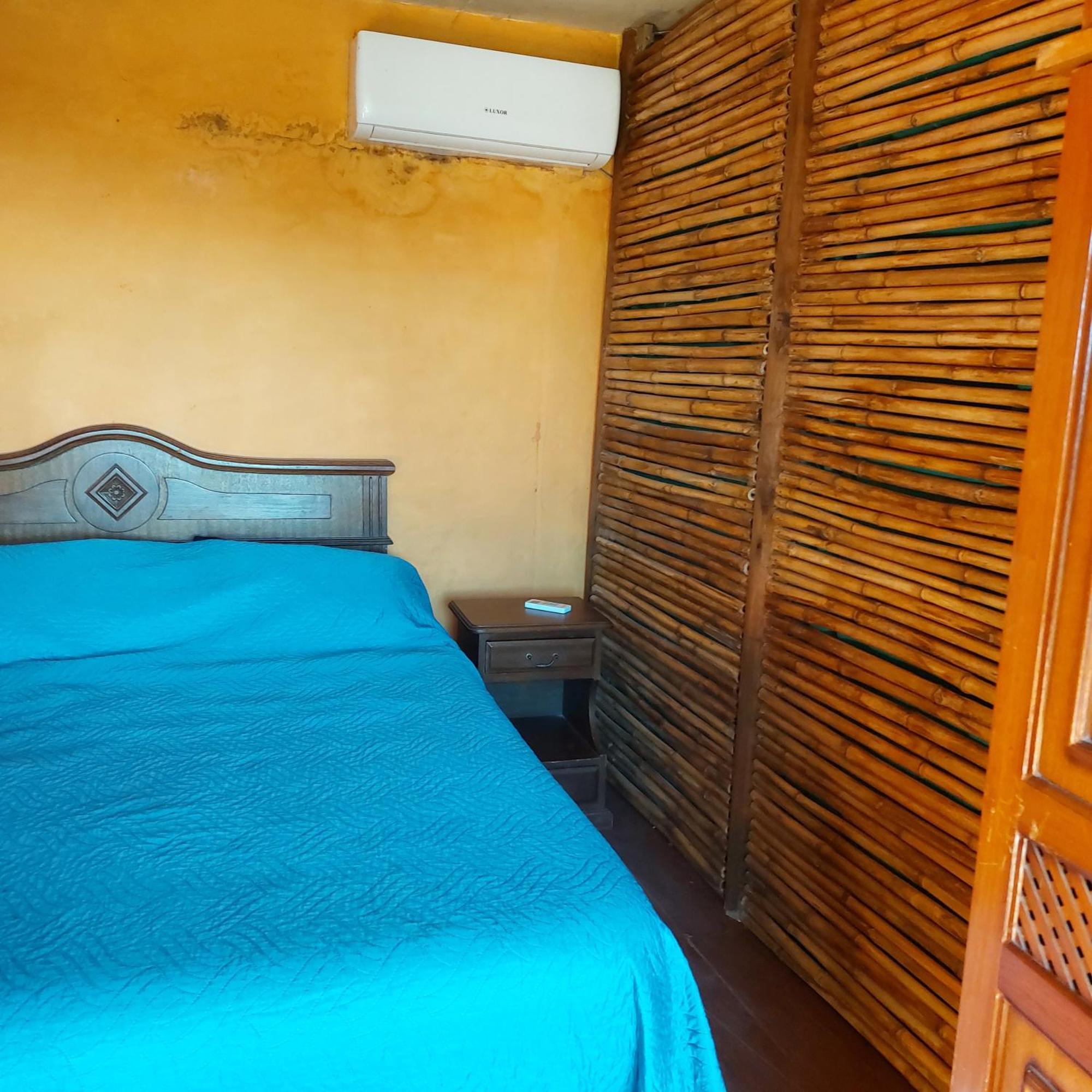 Casa Amarilla Con Jacuzzi Villa ปุนตาเดลดีอาโบล ภายนอก รูปภาพ